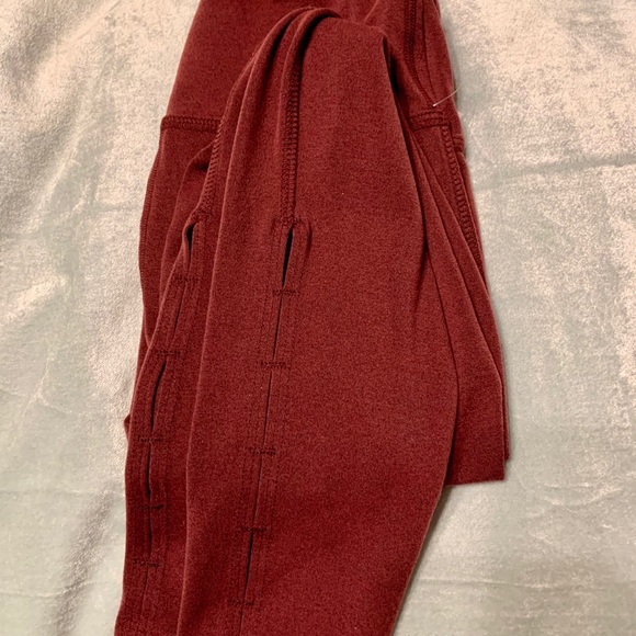 NWT Beyond Yoga Peek Through High Waisted Legging - Picture 4 of 4